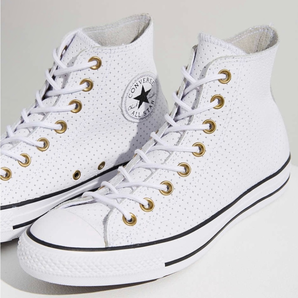 NWT CONVERSE Perforated Leather Chuck Taylor White Hightop Sneakers Sz 10.5 Rare
